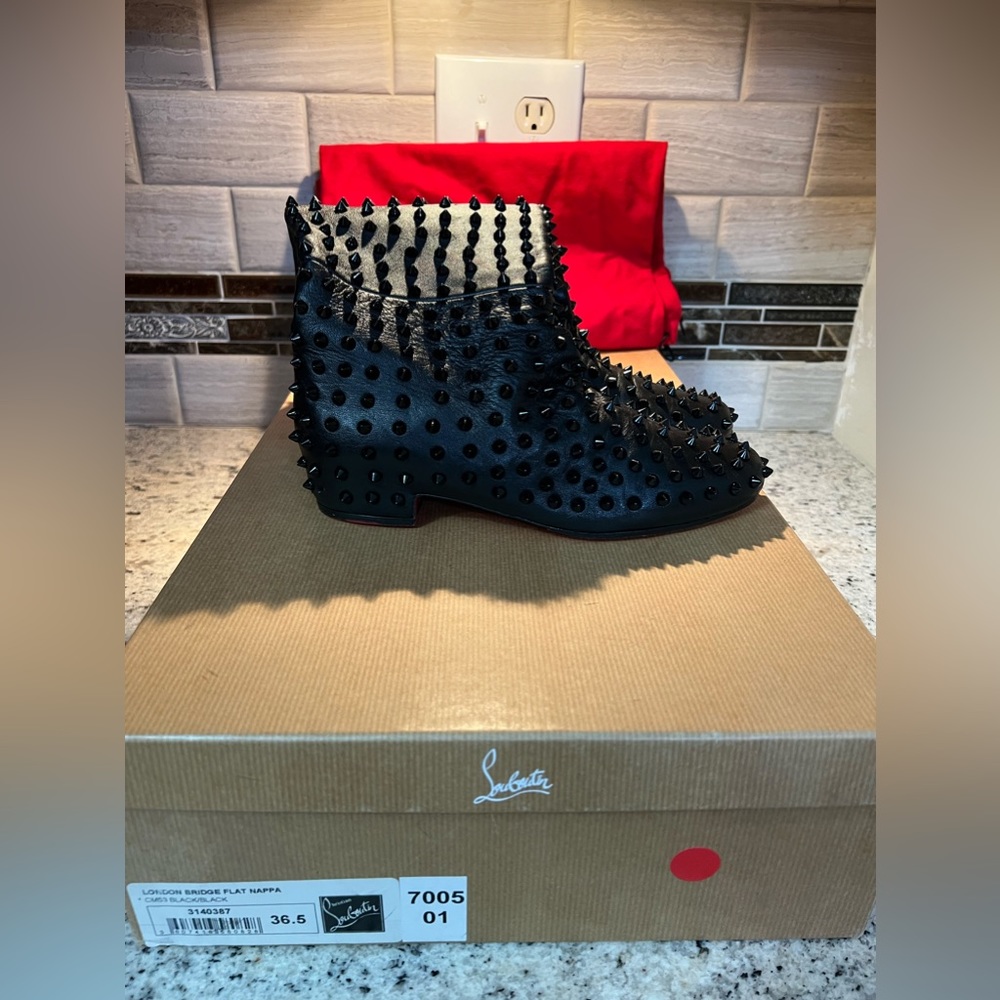 SOLD SOLD SOLD Christian Louboutin London Bridge Flat Nappa Boots - Picture 12 of 16
